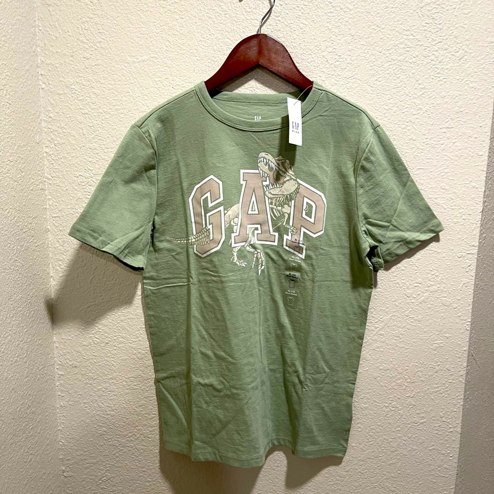 NWT Kids Gap Boys Short Sleeve Shirt Size S Small Dinosaur Green Tyrannosaurus R